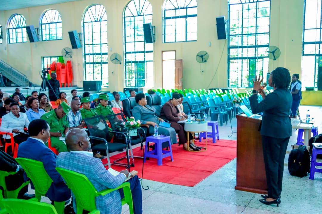 MNMA YATOA MAFUNZO YA UONGOZI NA MAADILI KWA KANISA LA UFUNUO.