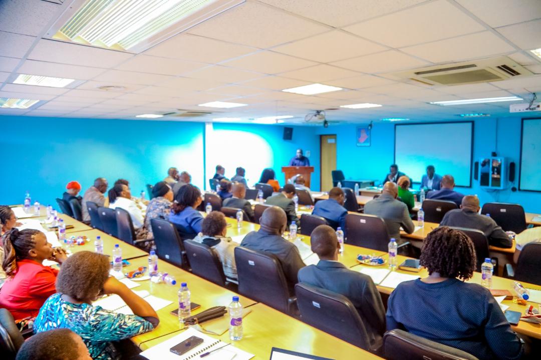 PROF. MAPESA AONGOZA MKUTANO WA BARAZA LA WAFANYAKAZI