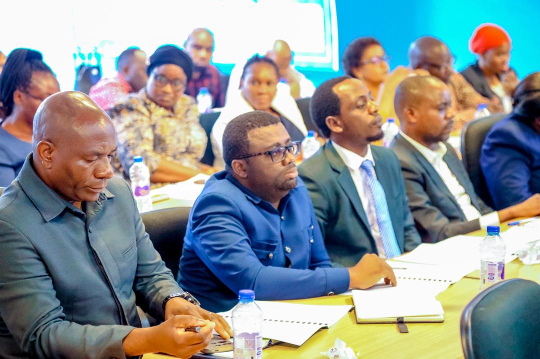 PROF. MAPESA AONGOZA MKUTANO WA BARAZA LA WAFANYAKAZI